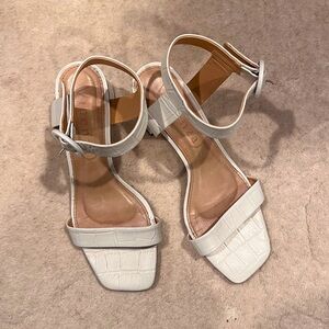 Vincenza - Snakeskin Block Heeled Sandals in White - Size 36